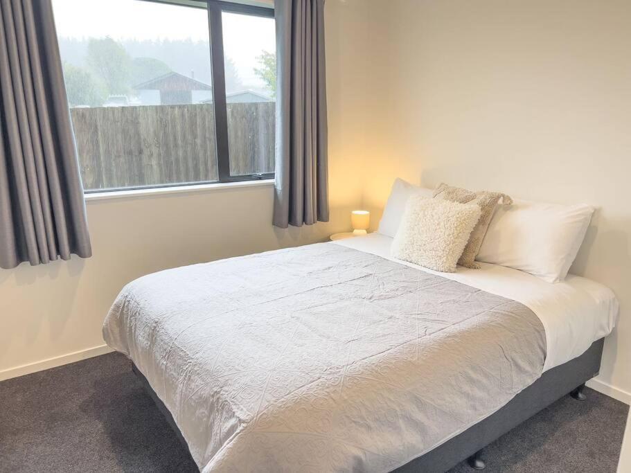 Rotorua Sunshine Brand New 4 Bedroom House Zewnętrze zdjęcie